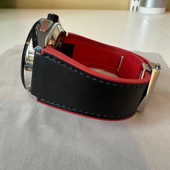 Tag Heuer Connected x Super Mario Limited Edition Watch - Pre-Owned - 1 of 2000 - Picture 7 of 16